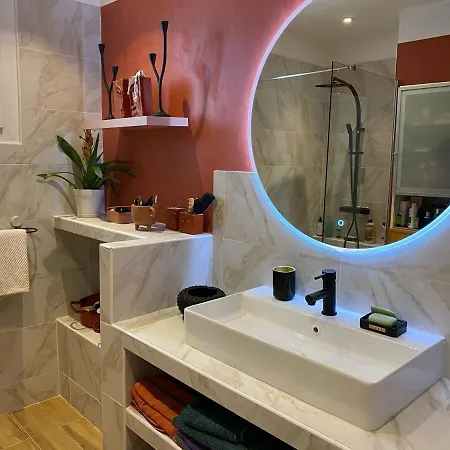 Maison Mediterraneenne Proche Du Coeur De Ville, Avec Piscine 빌라